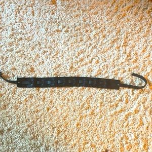 Black leather belt, size medium